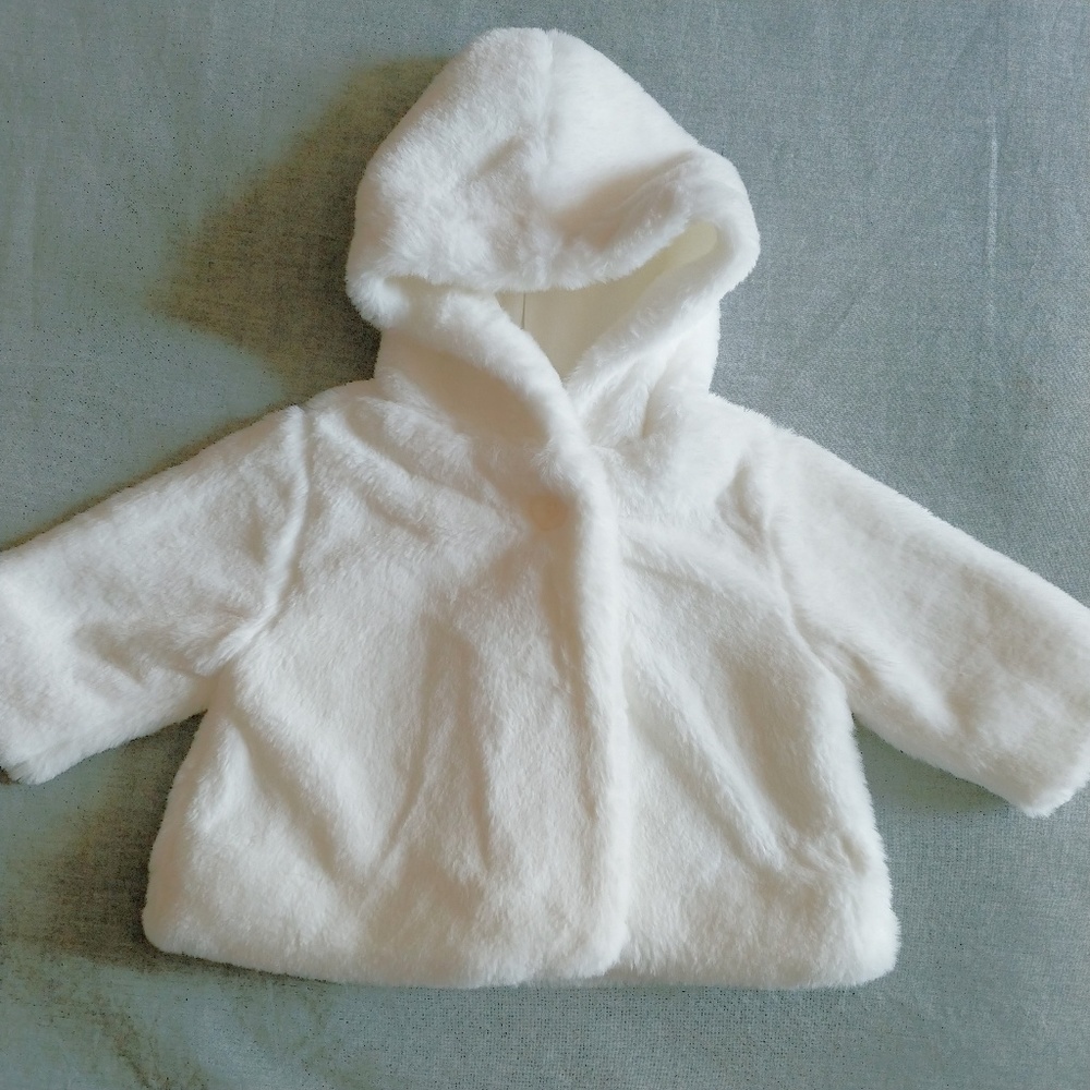 NWOT Faux Fur Hooded Coat